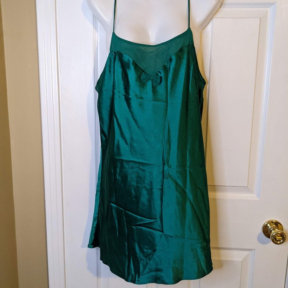 Me.2 Brand Emerald Green Sleeveless Satin Chemise Slip Dress Babydoll - size L